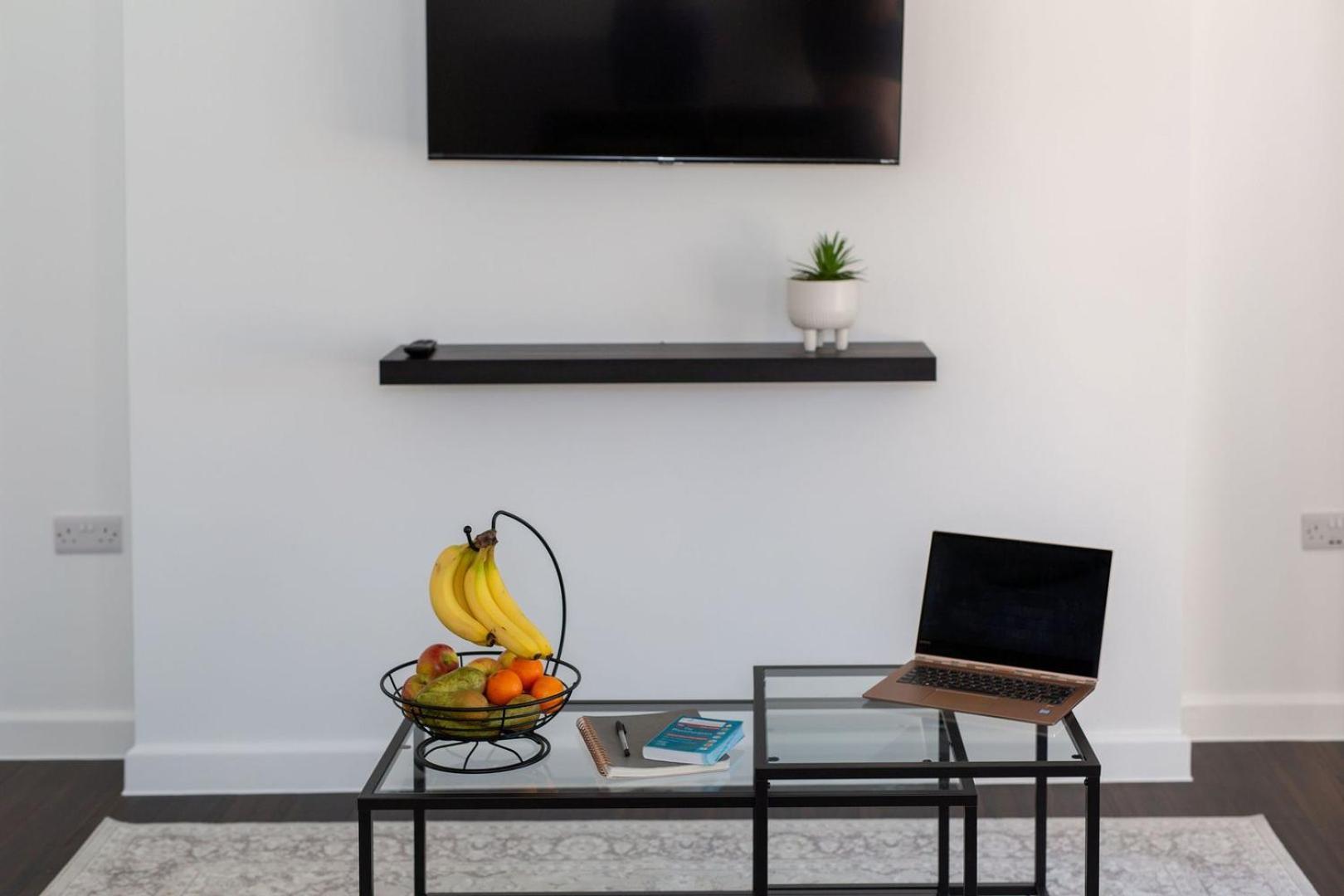 Stylish Apartment W/ Private Garden - Dog Friendly Нюпорт Екстериор снимка